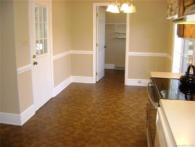 Breakfast area with access to pantry/laundry, 2-ca