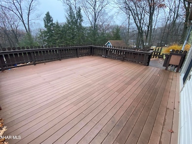 1016 S Carlisle Ln, Altoona, PA 16602 - photo 6