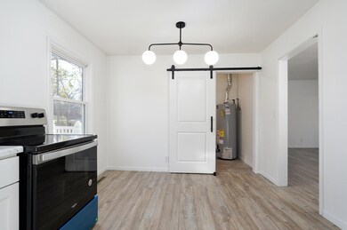 1348 E Blaine St-6