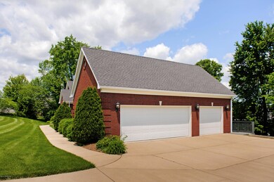 3 Car Garage