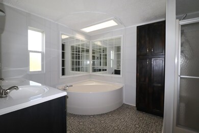 53 Oak Brook Dr, McMinnville, TN 37110 - photo 7