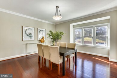 8801 Walnut Hill Rd, Chevy Chase, MD 20815 - photo 6