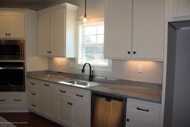 LOT 18WR KITCHEN3
