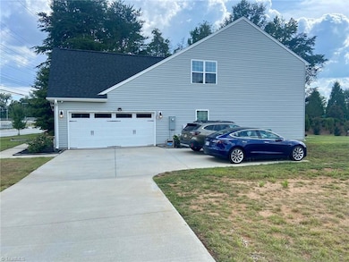 4357 Barrow Rd, High Point, NC 27265 - photo 2