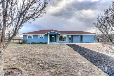 2921 Thompson Rd, Homedale, ID 83628 - photo 4