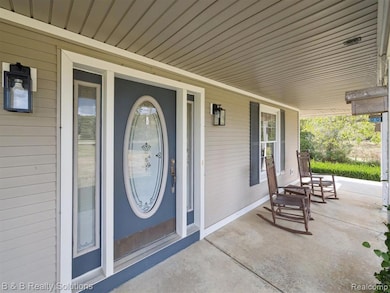 8560 Hough Rd, Almont, MI 48003 - photo 6