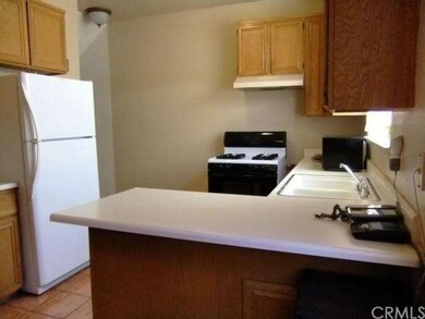 13901 Olive View Ln unit 37, Sylmar, CA 91342 - photo 7