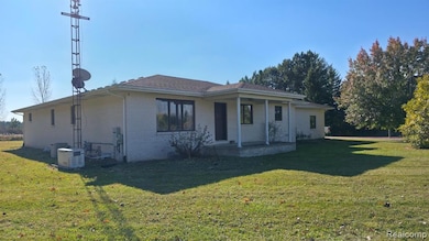 3854 Castle Rd, North Branch, MI 48461 - photo 2