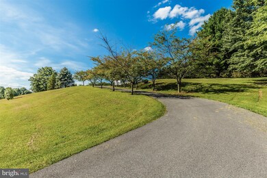 10896 Martingale Ct, Frederick, MD 21701 - photo 2