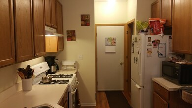 263 Windsor Ct unit B, South Elgin, IL 60177 - photo 2