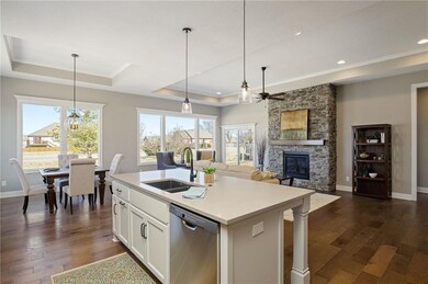 1114 SW Cheshire Dr, Lee's Summit, MO 64083 - photo 6