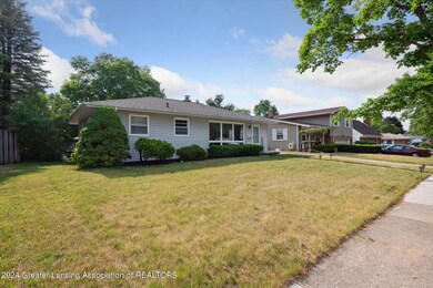 02-1421-Ravenswood-Dr-Lansing-MI-48917-W