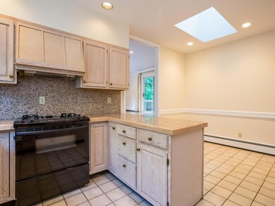 011-Kitchen-4399509-medium4x3