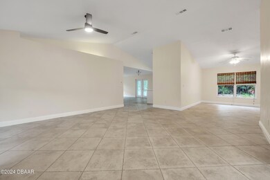 LIVING RM/FORMAL DINIGN