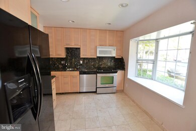 11711 Briary Branch Ct, Reston, VA 20191 - photo 5