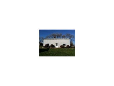 30x40 metal building, concrete flooring, w/ worksh