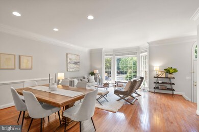 9986 Cyrandall Dr, Oakton, VA 22124 - photo 5