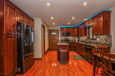 119 Quail Ct, Bushkill, PA 18324 - photo 5