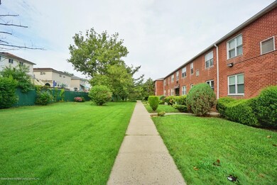 890 Armstrong Ave unit B3, Staten Island, NY 10308 - photo 3
