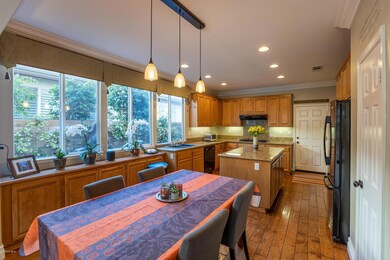Kitchen-Dining-4