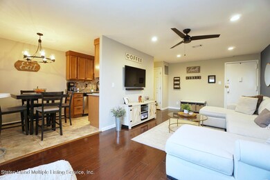 890 Armstrong Ave unit 2-3, Staten Island, NY 10308 - photo 5