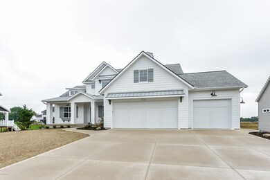 002-photo-front-view-6349782