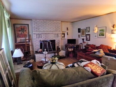 453 NE 12th St, Grants Pass, OR 97526 - photo 2