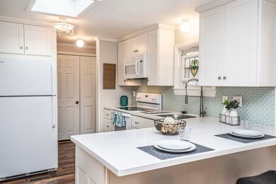 1 Robin Hood Ln unit 145, Attleboro, MA 02703 - photo 4