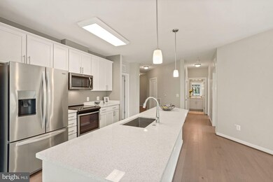 9430 Silver King Ct unit 208, Fairfax, VA 22031 - photo 5