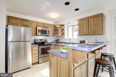 14413 Pebble Hill Ln, North Potomac, MD 20878 - photo 5