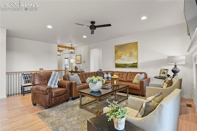 Welcome to this open floor plan and inviting livin