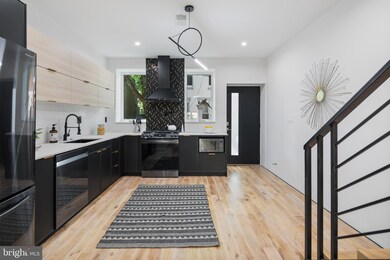 2239 Gerritt St, Philadelphia, PA 19146 - photo 2