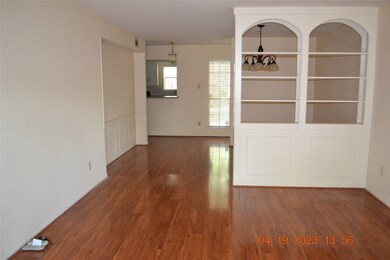 869 Wax Myrtle Ln unit 4, Houston, TX 77079 - photo 5