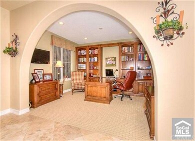 Office w/Built-ins