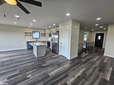 1550 Edgewood Dr, Carroll, IA 51401 - photo 6