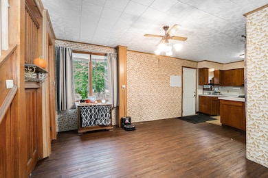 110 S 2nd St, Lawrence, MI 49064 - photo 7