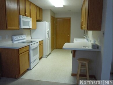 10761 Tamarack Cir NW, Coon Rapids, MN 55433 - photo 6