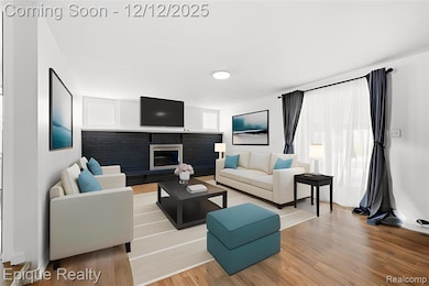 6080 Northrup Dr, Waterford, MI 48329 - photo 5