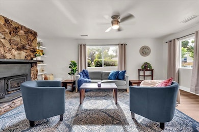 1818 Del Mar Ave, Redding, CA 96003 - photo 7