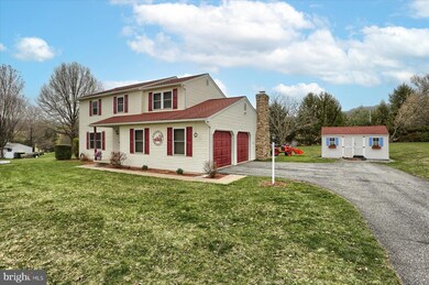 6417 Mountain View Dr, Slatington, PA 18080 - photo 2