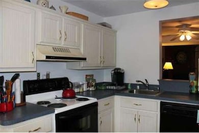 21 Apple Tree Hill Rd, Hopkinton, MA 01748 - photo 2