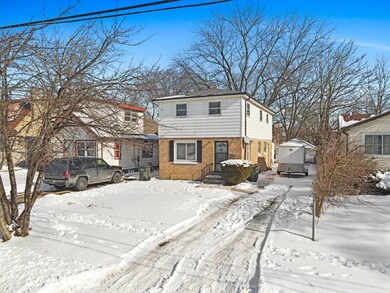811 Pine St, Waukegan, IL 60085 - photo 5
