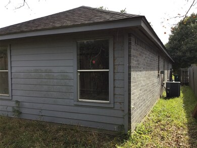 3106 Vega St, Houston, TX 77088 - photo 3