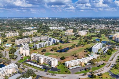 4080 Ironwood Cir unit 306C, Bradenton, FL 34209 - photo 3