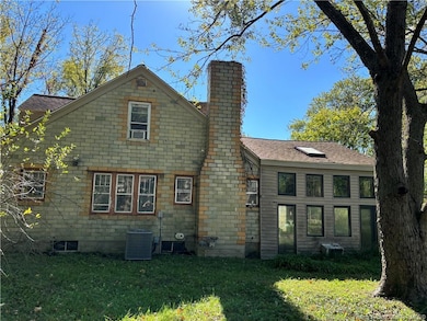 628 W Utica St, Sellersburg, IN 47172 - photo 6