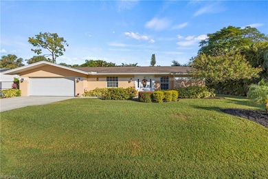 2569 Outrigger Ln, Naples, FL 34104 - photo 2