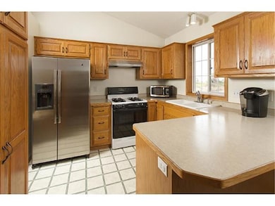Updated Kitchen with new Fridge and fixtures