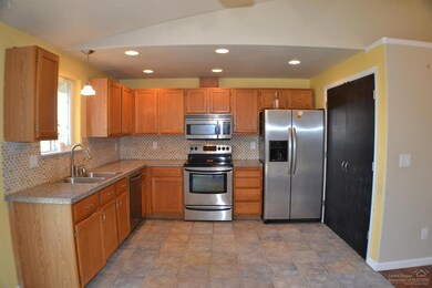 3247 SW Quartz Place, Redmond, OR 97756 - photo 5