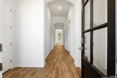 1523 Balcones Fault, New Braunfels, TX 78132 - photo 5