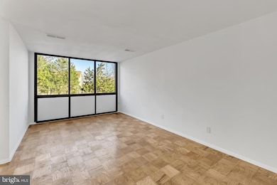 523 N Armistead St unit 102, Alexandria, VA 22312 - photo 2